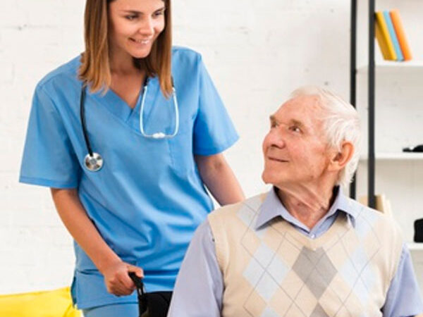 zajecia-terapeutyczne-w-domu-seniora